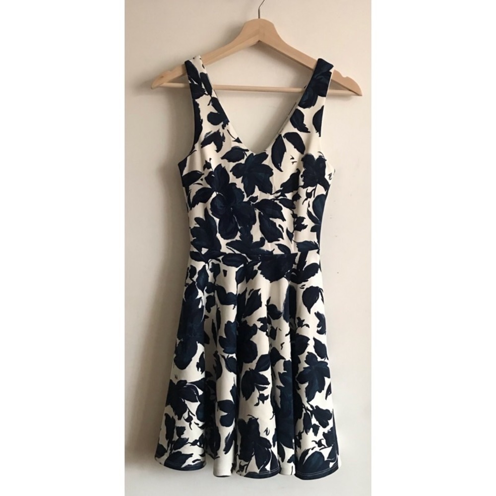 *LAST CHANCE White Skater Dress with Blue Details